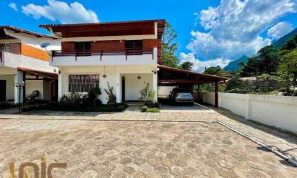Casa com 4 dormitórios à venda, 197 m² por R$ 1.190.000,00 - Alto - Teresópolis/RJ