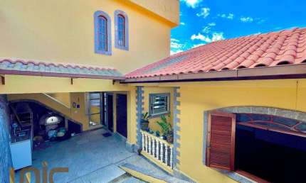 Casa com 3 dormitórios à venda, 140 m² por R$ 600.000,00 - Barra do Imbuí - Teresópolis/RJ