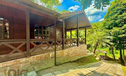 Casa com 3 dormitórios à venda, 249 m² por R$ 650.000,00 - Limoeiro - Guapimirim/RJ