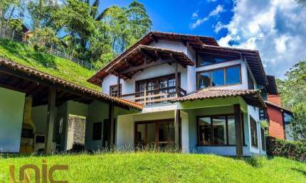 Casa com 4 dormitórios à venda, 276 m² por R$ 1.750.000,00 - Carlos Guinle - Teresópolis/RJ