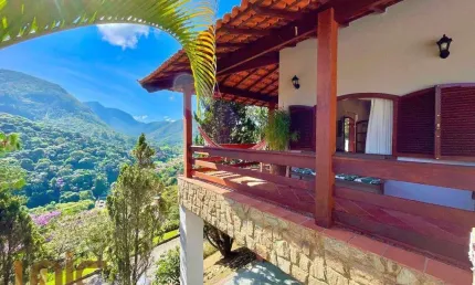 Casa com 4 dormitórios à venda, 326 m² por R$ 1.650.000,00 - Albuquerque - Teresópolis/RJ