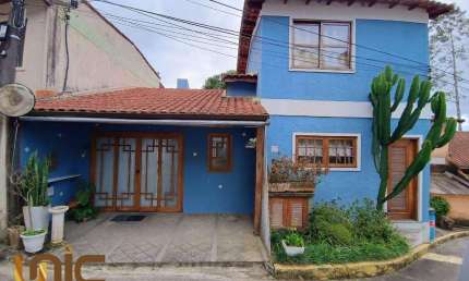 Casa com 3 dormitórios à venda, 127 m² por R$ 550.000,00 - Iucas - Teresópolis/RJ