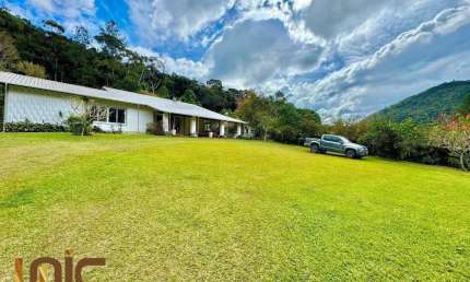 Casa com 4 dormitórios à venda, 337 m² por R$ 2.200.000,00 - Albuquerque - Teresópolis/RJ