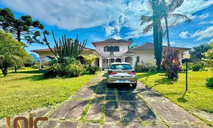 Casa com 4 dormitórios à venda, 500 m² por r$ 3.200.000,00 - bom retiro - teresópolis/rj