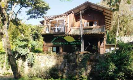 Casa rústica com dois quartos em meio a natureza da Costa de Dentro - Pântano do Sul - Florianópoli