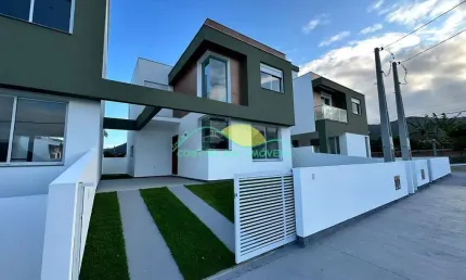 Casa Nova no Bairro Açores, Florianópolis - Vista Maravilhosa para o Mar, - Imóvel com 3 quartos e