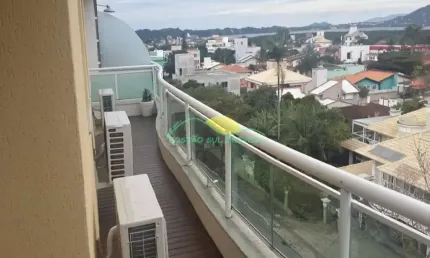 Apartamento de Cobertura, financiável, com 3 quartos (1 suíte) ,piscina e linda vista para Lagoa da