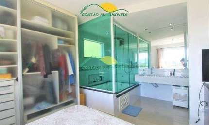 Casa com 10 quartos, escriturada, com possibilidade para Pousada no Córrego Grande - Florianópolis/