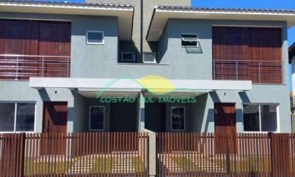 Casa com 3 Dormitórios no Morro das Pedras Florianópolis - Santa Catarina