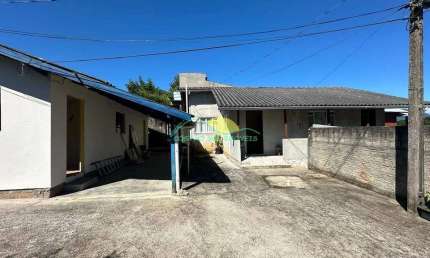 2 Casas em Terreno de 430M² -Tapera da Base em  Florianópolis Santa Catarina