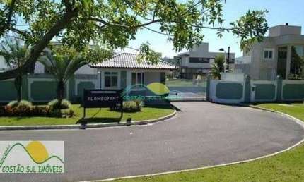 Terreno plano de 586 38 m² (medidas irregulares) em condomínio de alto padrão no Condomínio Horizon