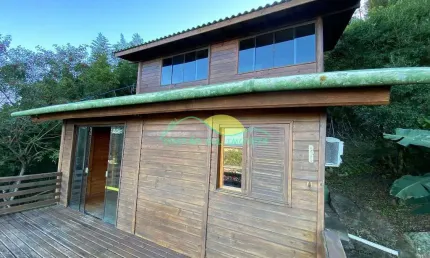 Casa com visual incomparável à venda – Morro das Pedras, Florianópolis, SC