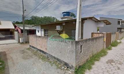 Terreno de 240m² com matrícula e duas casas de um quarto cada na Tapera da Base, Florianópolis, SC