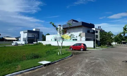 Terreno plano de 390,96m², plano, com escritura pública, no condomínio caminho do engenho i - campe