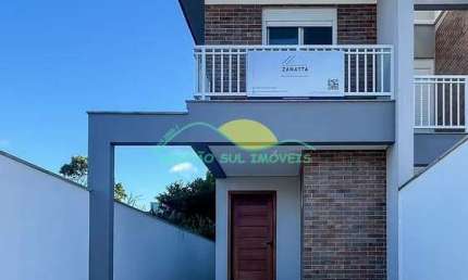 Casa com 1 suíte e duas demi-suítes, financiável e a 300 metros da praia - Morro das Pedras - Flori