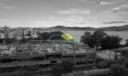 Canvas Residence  – Um Refúgio à Beira-Mar no Coração de Coqueiros, Florianópolis, Santa Catarina