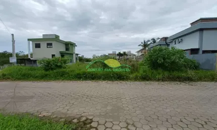 Terreno de 720m² (24X30), financiável, zoneamento ARM-3.5, no Carianos - Florianópolis/SC