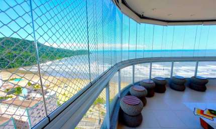 Apto de 4 Dorm c/3 suítes, SACADA GOURMET, FRENTE MAR. 212 m² de área útil. Bairro; Canto do Forte.