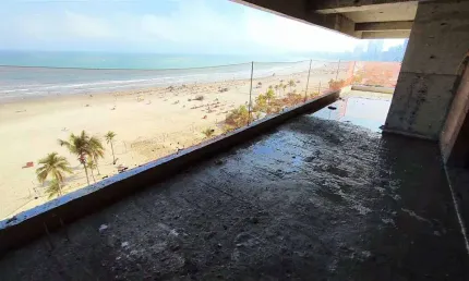 Apto de 3 dorm frente mar, c/ 3 suítes, 3 vagas, 242,86 m² de área útil. bairro: canto do forte.