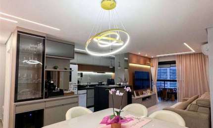 Apto de 3 Dorm c/ 3 suítes, VISTA MAR, 2 vagas privativas, 118 m² de área útil. Bairro: CANTO DO FORTE.