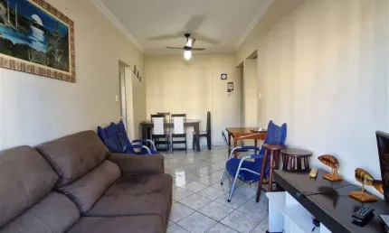 Apto de 1 Dorm c/ SACADA, 1 QUADRA DA PRAIA, 54 m² de área útil. BAIRRO: GUILHERMINA.