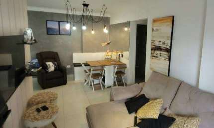 Apto de 1 Dorm c/ SUÍTE, sacada GOURMET, 57 m² de área útil. BAIRRO: BOQUEIRÃO.