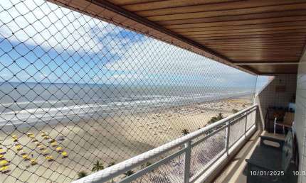 Apto de 3 Dorm sendo 1 suíte, PORTEIRA FECHADA, 2 vagas, Prédio frente mar, 102 m² de área útil, bairro: OCIAN.