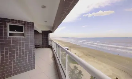 Apto de 3 Dorm sendo 1 suíte, FRENTE MAR, 2 vagas, 129 m² de área útil. Bairro: CAIÇARA.