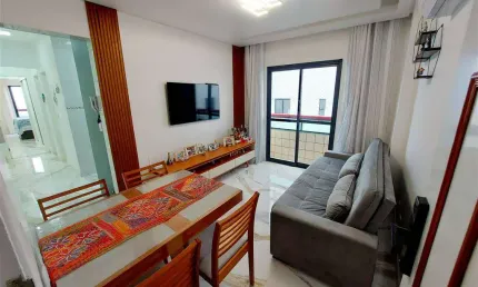 Apto de 2 dorm c/ 1 suíte, PRÉDIO FRENTE MAR, sacada, 55  m² de área útil, Bairro: CAIÇARA.