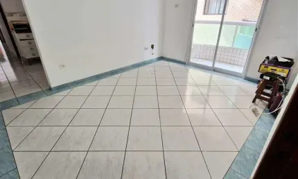 Apto de 2 Dorm c/ 1 SUÍTE, 72,50 m² de área útil. BAIRRO: GUILHERMINA.