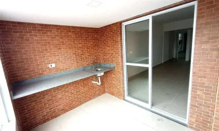 Apto de 2 Dorm, sendo 1 suíte, c/ sacada, 72,34 m² de área útil. Bairro: GUILHERMINA.
