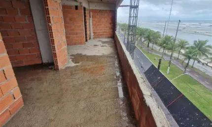 Apto de 2 dorm c/ suíte, frente mar, 88,32 m² de área útil. bairro: solemar.