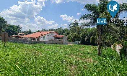Terreno de 2140m² em declive suave no Condomínio Parque da Fazenda