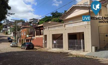 Casa Residencial em Itatiba, SP - Amplo Terraço e Localização