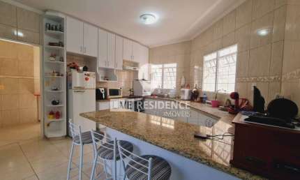 Linda Casa à venda na cidade de Itatiba/SP - Aida Haddad Jafet