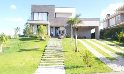 Imóvel de Luxo à Venda no Condomínio Village das Palmeiras