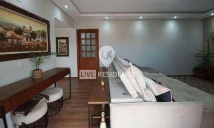 Linda Casa à Venda: Conforto e Estilo em Cada Detalhe