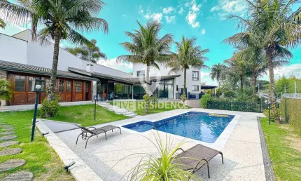 Casa à venda no condomínio Jardim Santa Rosa, Itatiba-SP