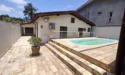 Casa com 3 dormitórios à venda, 130 m² por R$ 1.000.000,00 - Jardim Guaiuba - Guarujá/SP