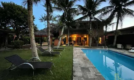 Sobrado com 5 dormitórios à venda, 420 m² por R$ 1.800.000,00 - Guaiuba - Guarujá/SP