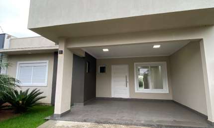 Maravilhosa casa 3 dormitórios com suíte no Vale Ville