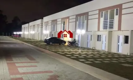 Casa para Venda em Cotia, Parque Rincão, 2 dormitórios, 2 banheiros, 2 vagas