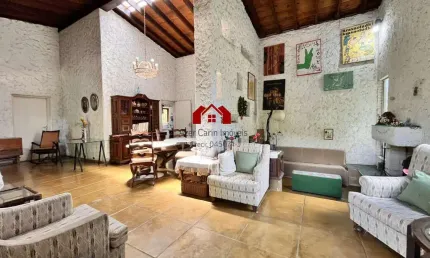 Casa para Venda em Cotia, Granja Viana, 4 dormitórios, 1 suíte, 3 banheiros, 5 vagas