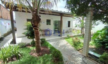 Casa com 2 quartos à venda em Camargos, Belo Horizonte  por R$ 700.000