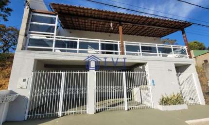 Casa com 3 quartos à venda no Aeronautas, Lagoa Santa  por R$ 690.000