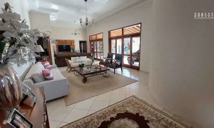 Casa térrea em indaiatuba, condomínio portal dos ipês com 3 suítes - 330 m²