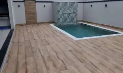 Sobrado em Indaiatuba, Condomínio Jardins di Roma com 3 suítes - 260 m²