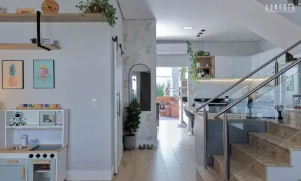 Casa Sobrado em Indaiatuba, Condomínio Park Real com 3 quartos - 164 m²