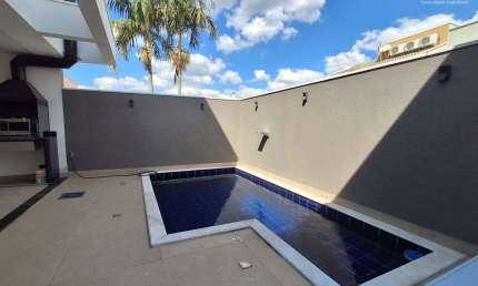 Casa em Indaiatuba, Condomínio Vista Verde com 3 suítes - 202 m2
