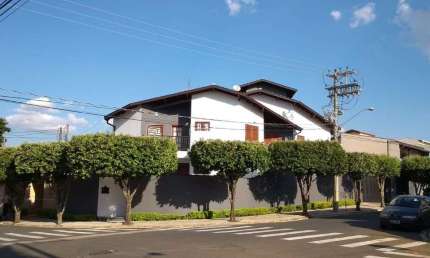 Casa à Venda, Jardim Regina, 3 quartos, 1 suíte, 242 m²